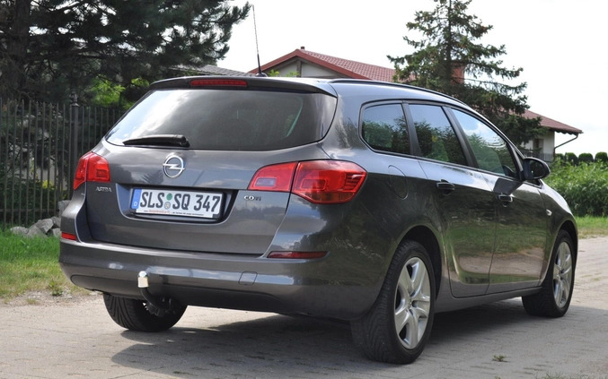 Opel Astra cena 21900 przebieg: 279000, rok produkcji 2011 z Sieradz małe 172